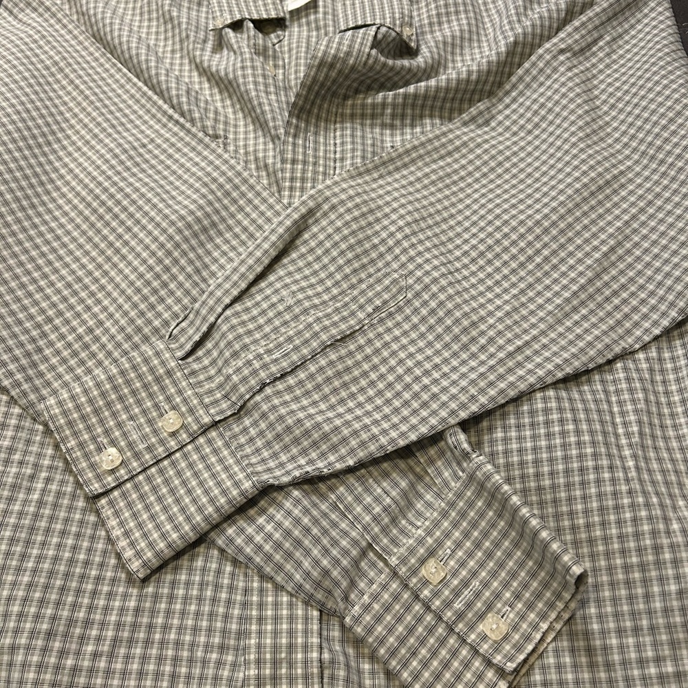 Men's Gray Checkered Casual Button Down Shirt